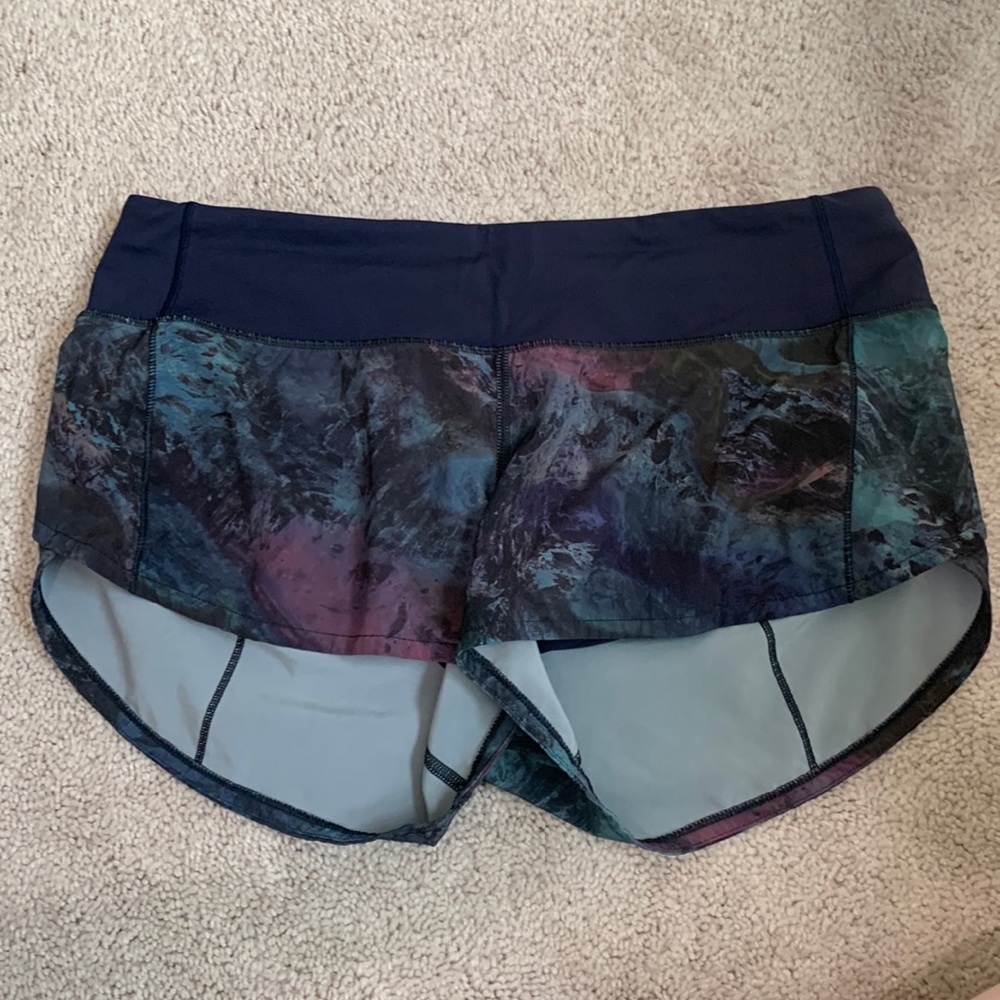 lululemon Speed Up Short Size 6 Radiant Multi 2.5”